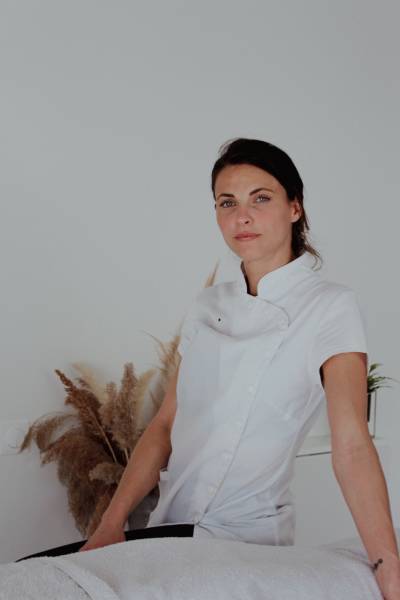 CRÉATION DE CONTENUS POUR UNE MASSEUSE À LYON